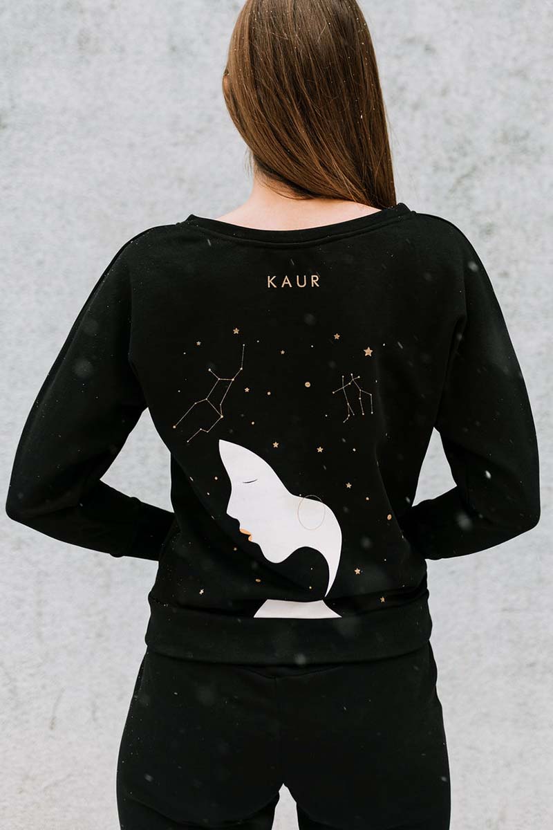 KAUR Vibrate the Cosmos - Sweatshirt and Jogger Set