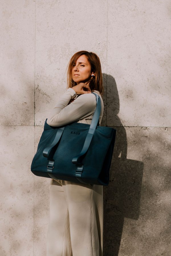 KAUR Yoga Bag in Blue