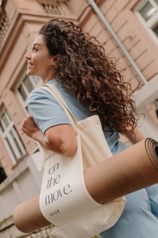 KAUR Tote Bag - On the move.