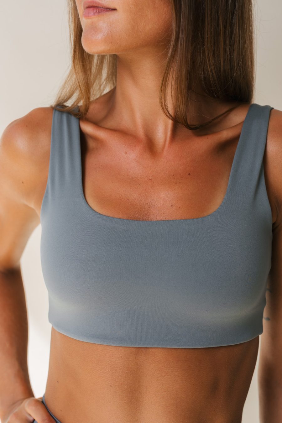 Movement Basic Top in Warm Gray - Image 3
