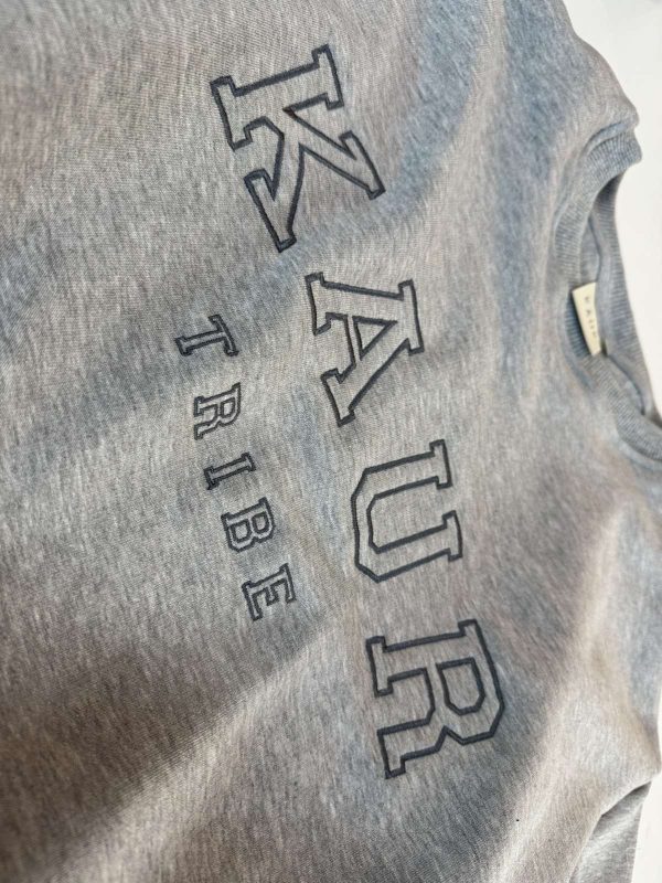 Tribe Sweatshirt in Gray