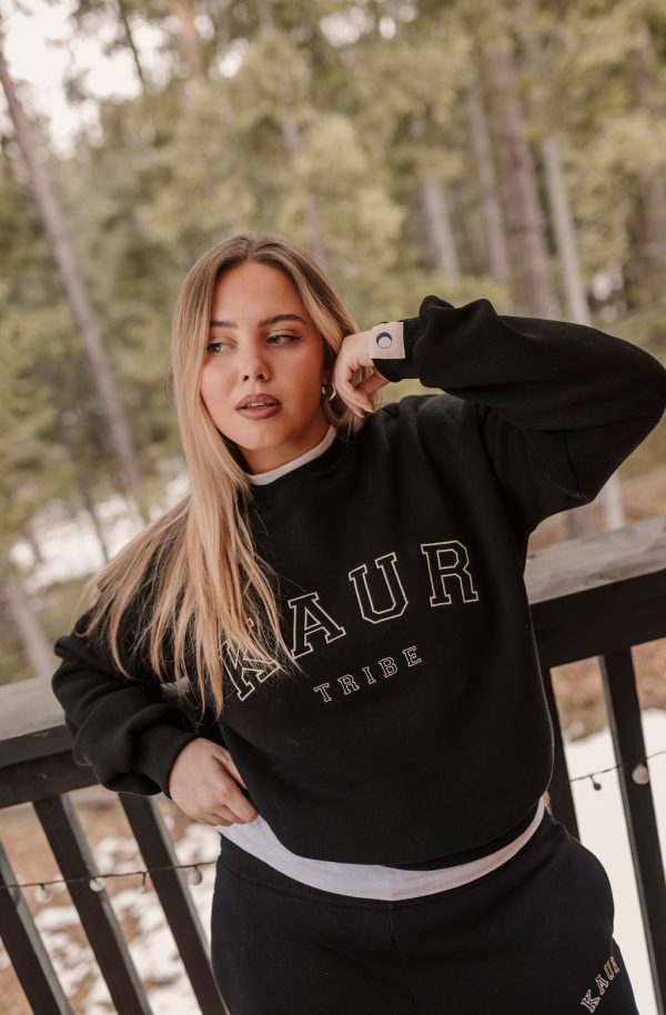 Tribe Sweatshirt in Black