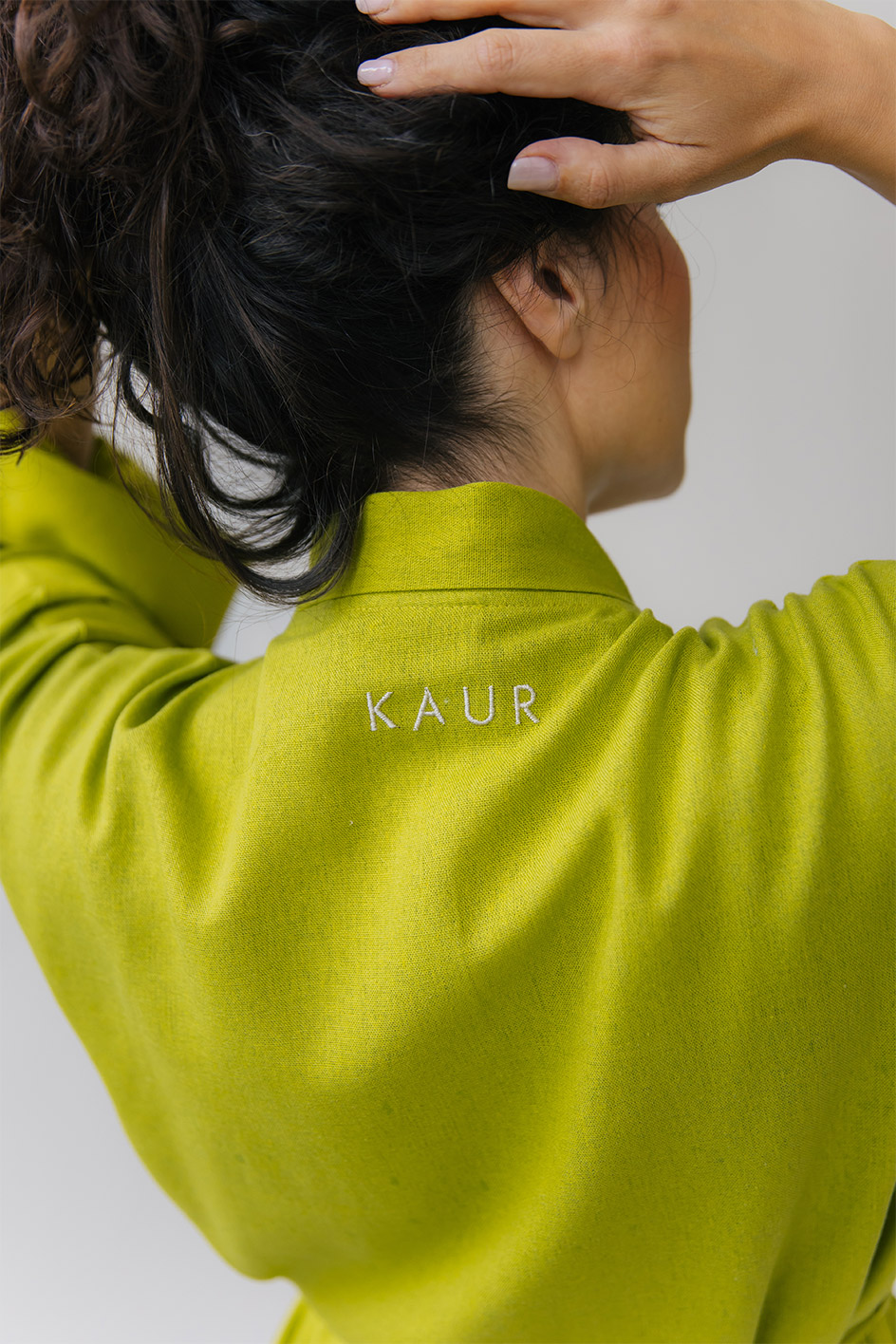 'Shine your light' Green Linen Kimono - Image 6